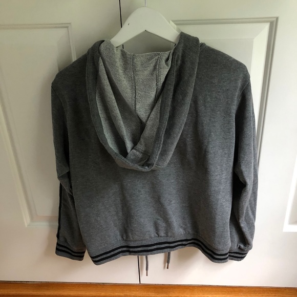 Cropped Grey Sweat Shirt Size S - Picture 2 of 4